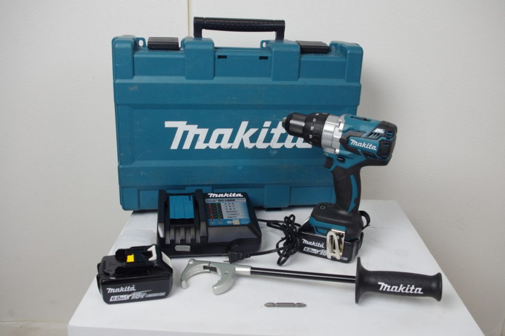 makita マキタ 充電式ドライバドリル DF481D 18V 美品 バッテリー２個付き