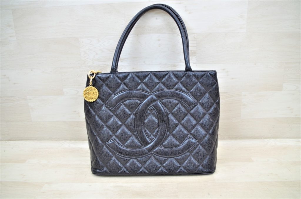 CHANEL シャネル ワイルドステッチ キャビアスキン ショルダーバッグ ブラックカラー