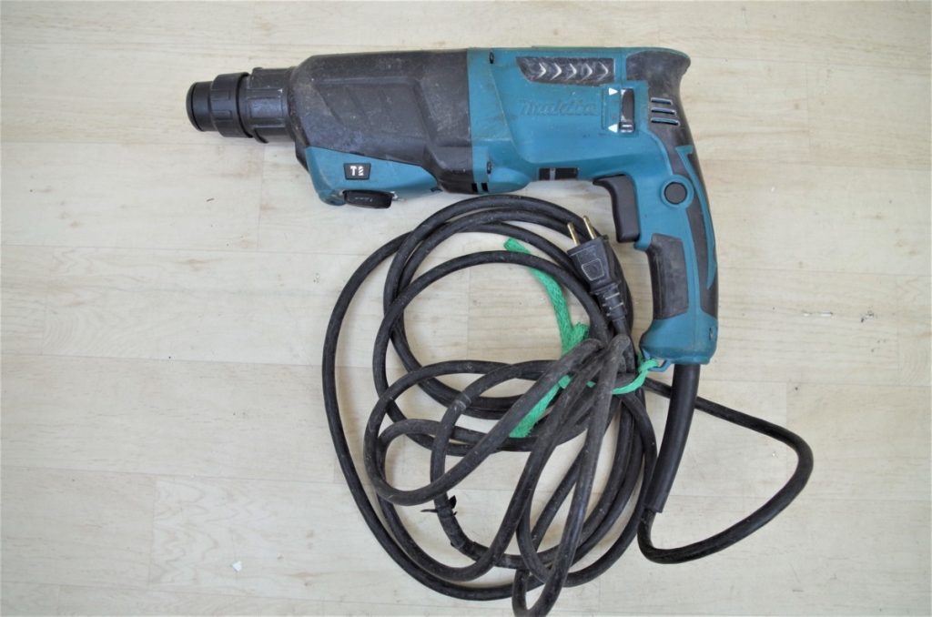 makita マキタ 充電式ハンマドリル HR2631F 26mm ハンマドリル