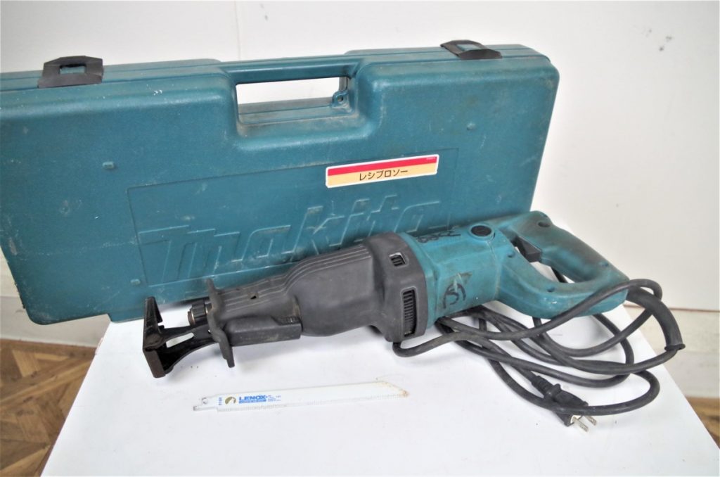 makita マキタ レシプロソー JR3040T 金属切断 木材加工 パイプ・サッシ材切断 無段変速