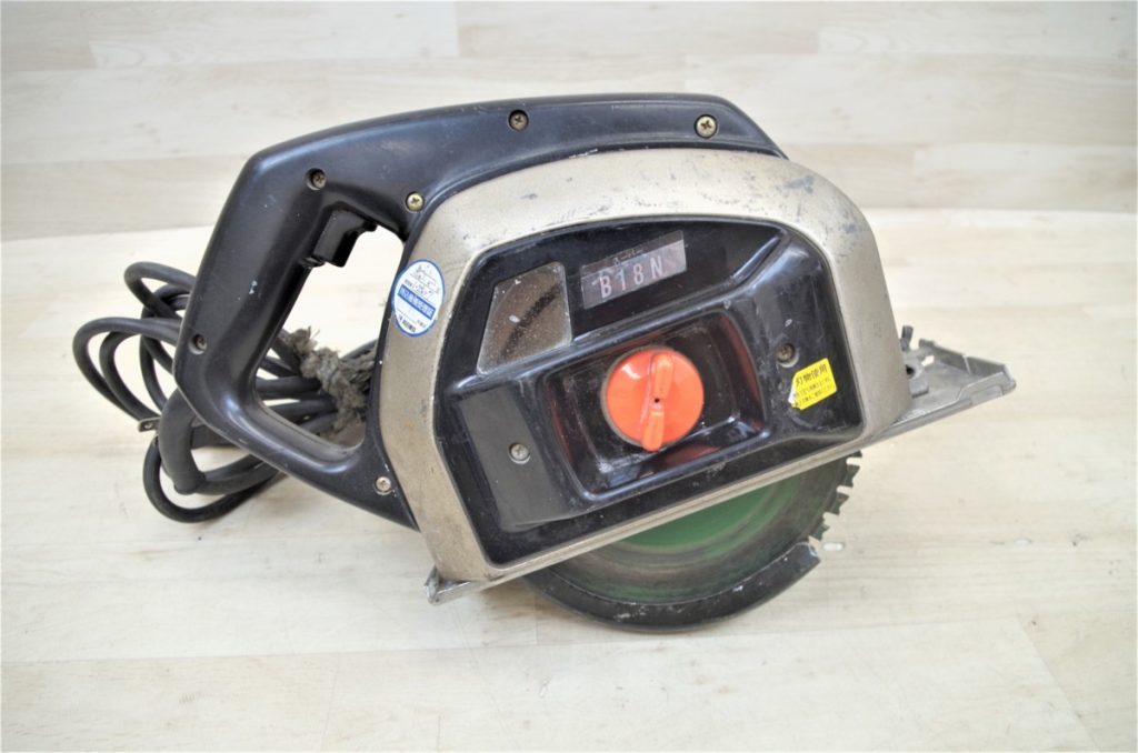 新ダイワ shindaiwa 180mm 防塵カッター B18NⅡ チップソー