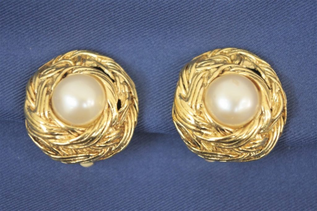 【豊川店・出張買取】CHANEL シャネル イヤリング パール×ゴールド 2.5cm フォーマル