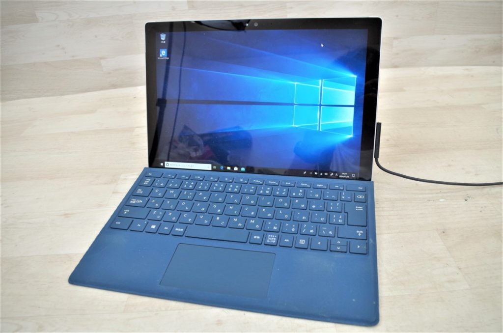 Surface Pro4 1724 256GB Core i5 6300U CPU 2.4GHz RAM8GB Windows10 Pro タッチパネル