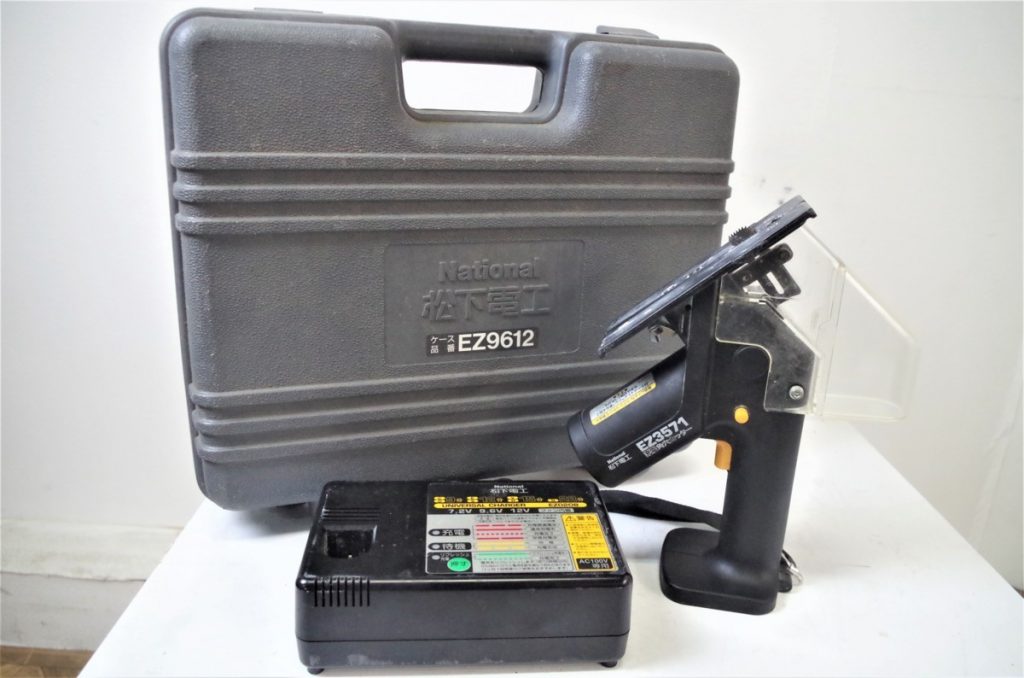 National ナショナル 角穴カッター 12V 充電式パワーカッター EZ3571