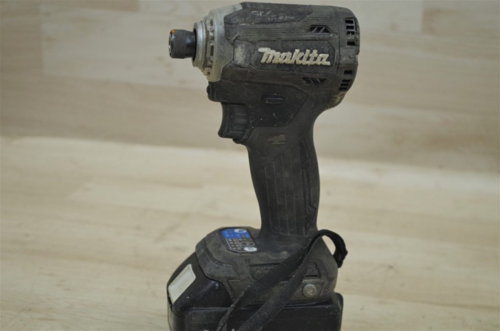 makita マキタ 充電式インパクトドライバー TD171D 18V