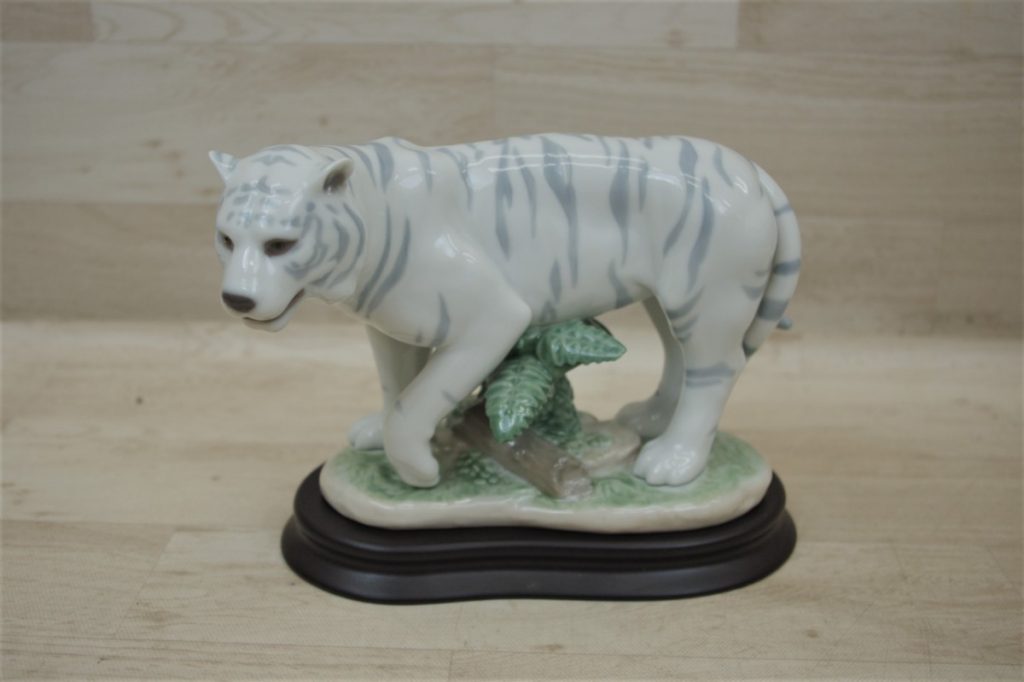 LLADRO リヤドロ 虎 寅 招福 置物 The Tiger