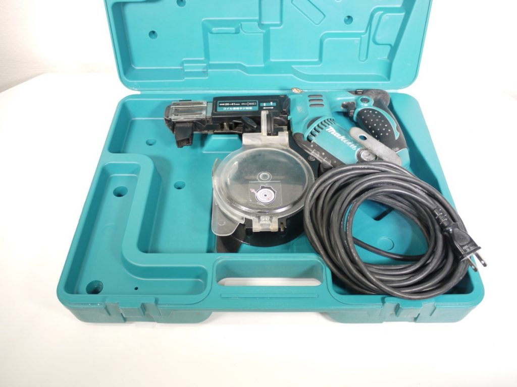 MAKITA マキタ オートパックスクリュードライバ 6841R