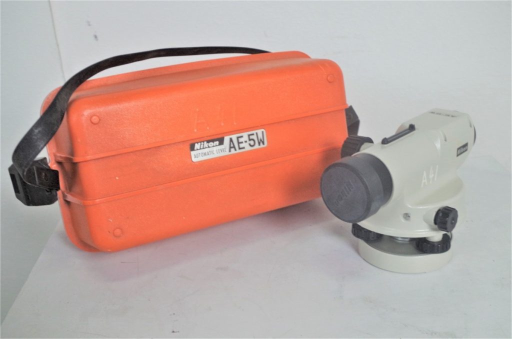 NIKON ニコン オートレベル 測量機 AE-5W 30倍 ケース付 B