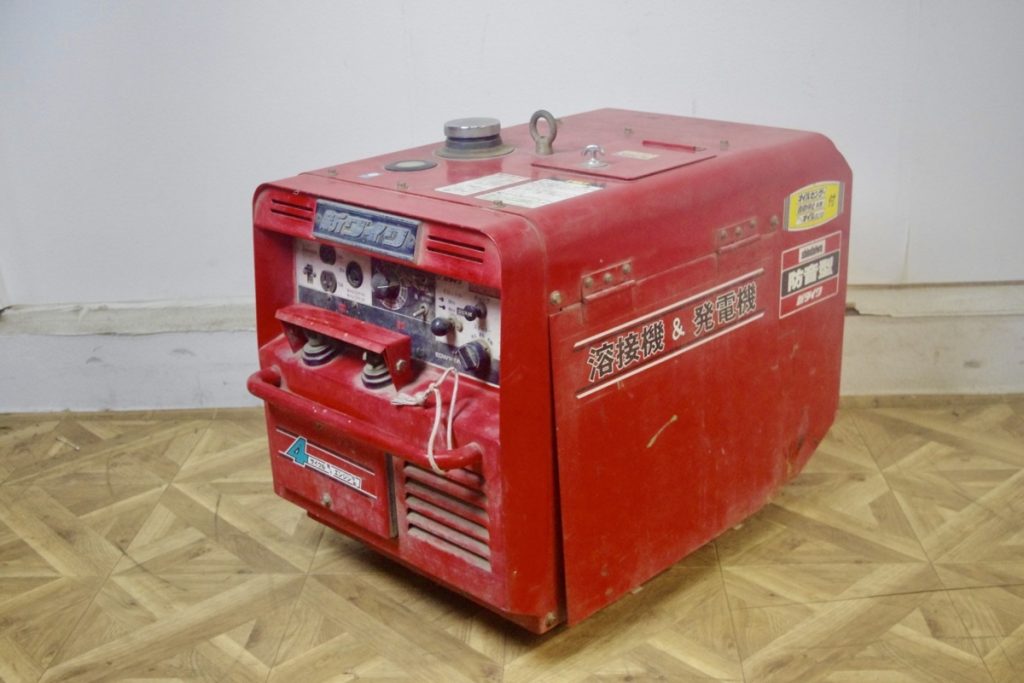 エンジンウェルダー　新ダイワ　EGW145M　防音型ガソリンエンジン　2.8KVA　動作未確認