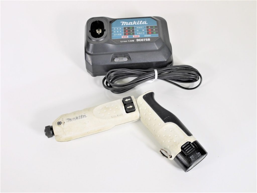 makita マキタ 7.2Ｖ 充電式 ペンインパクトドライバ TD020D バッテリー 充電器付き