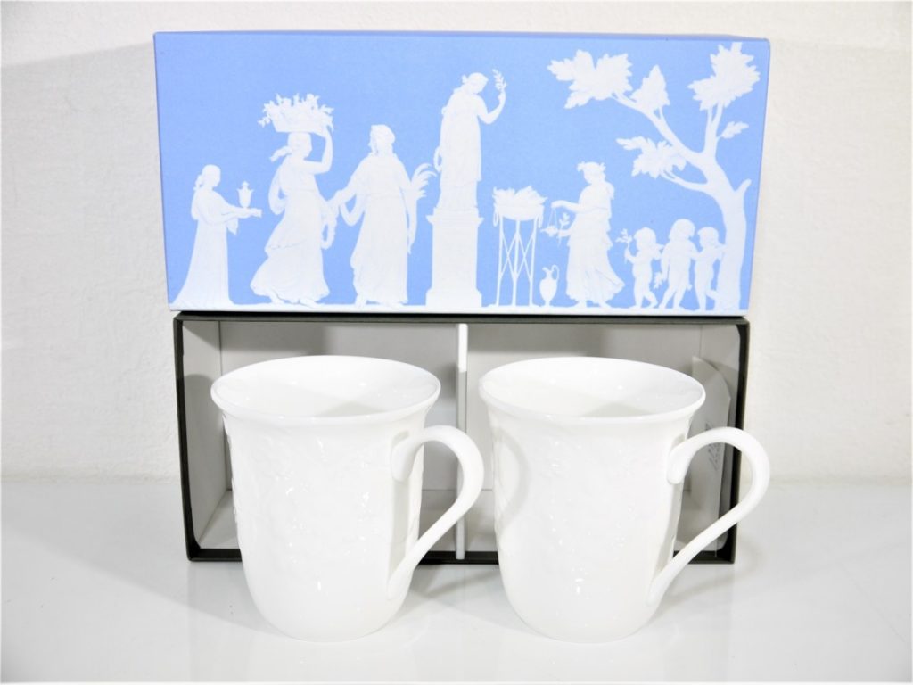 WEDGWOOD　ストロベリバイン　マグカップ　ペアセット　ホワイト ウェッジウッド　外箱あり