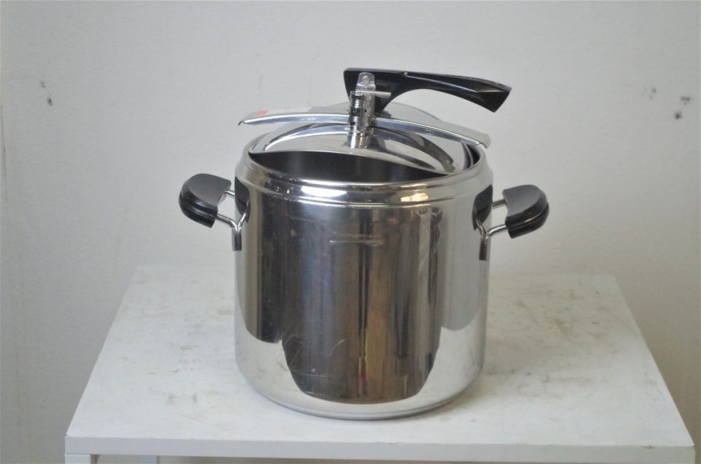 イタリア商事 LAGOSTINA ラゴスティーナ 圧力鍋 12リットル