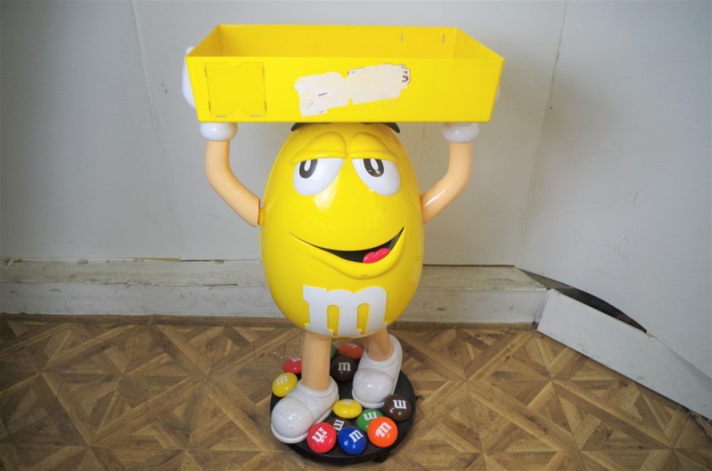 m&ms CHOKOLATE CAMDY Yellow 店頭ディスプレイ エムアンドエムズ