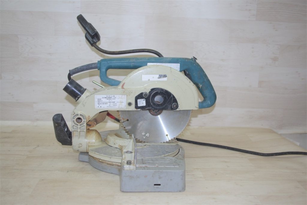 makita216mm卓上丸ノコ　モデルLS0840F