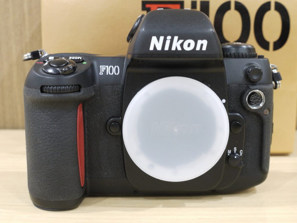 Nikon F100 ボディのみ