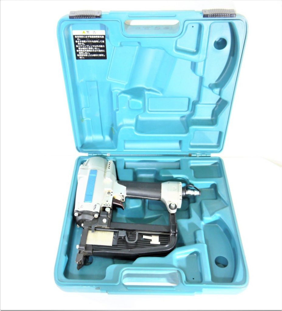 makita（マキタ）　フローリング用エアタッカ　AT1150