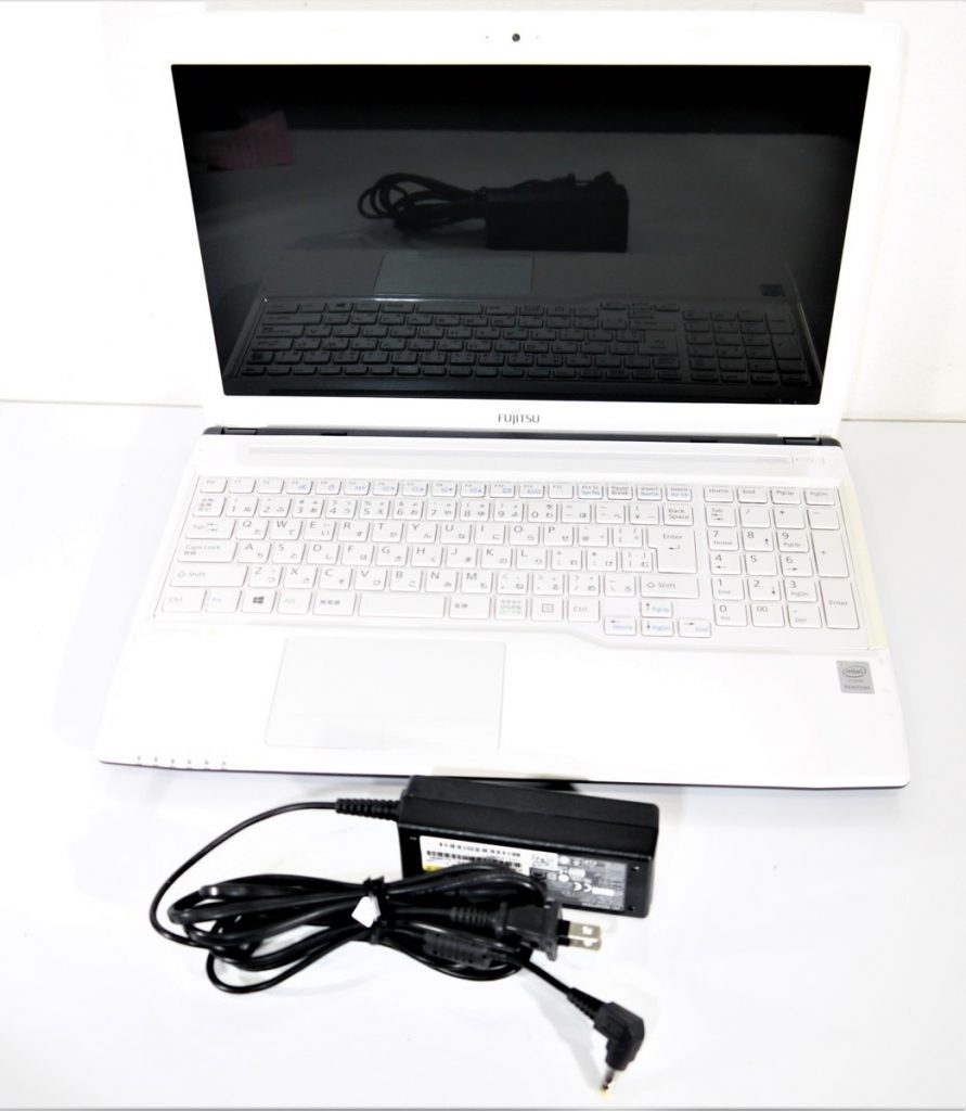 富士通 LIFEBOOK AH42/S FMVA42SW Pentium ノート パソコン