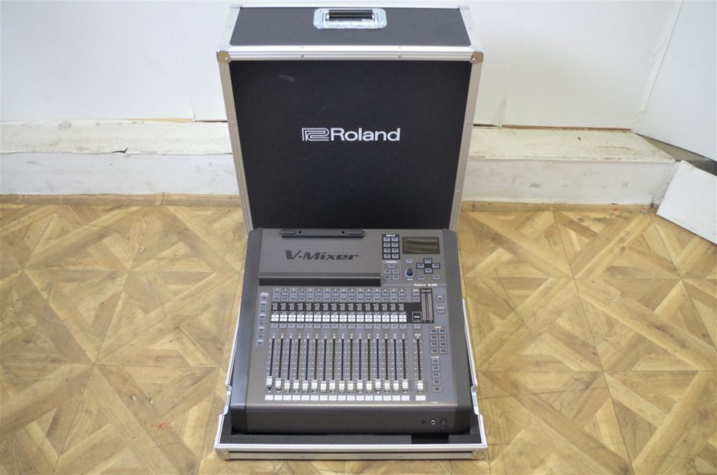 Roland LIVE MIXING CONSOLE V-Mixer M-200i オールインワン・コンソール 高音質ライブ ミキシング ローランド ハードケース付