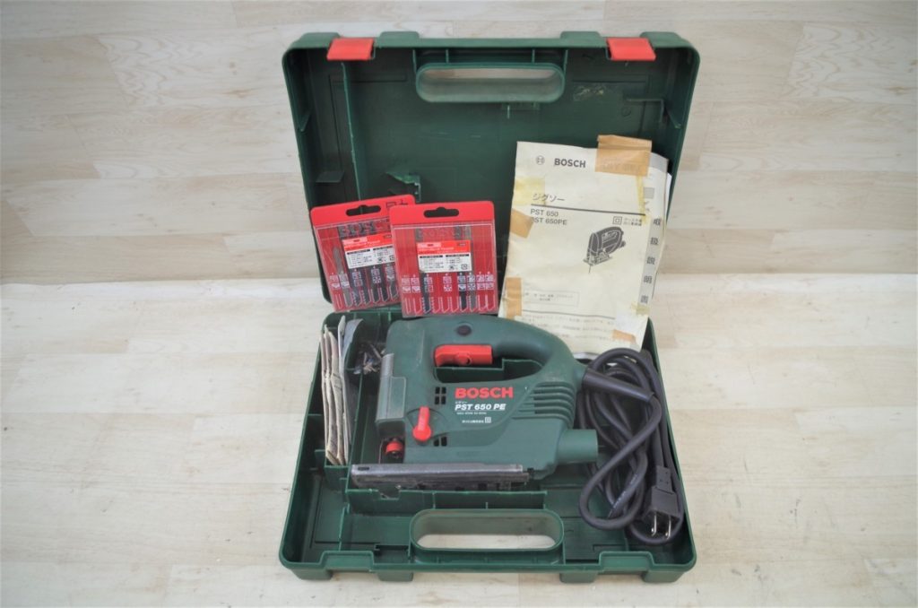 BOSH ジグソー PST 650 PE 直線 曲線 DIY電動工具 電動のこぎり 鋸 切断 最大切断 木材 68mm 100V 470W 50-60Hz ボッシュ