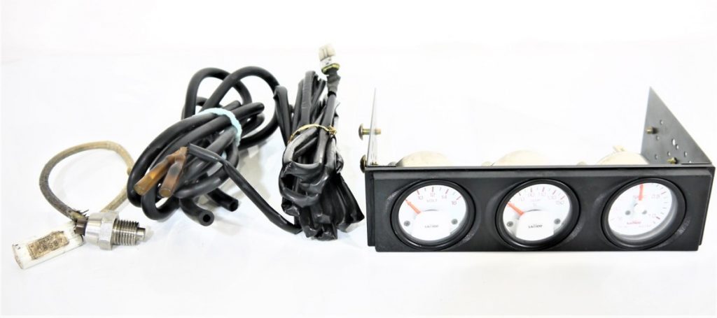 3連／メーター／ボルト／水温／バキューム／LAMCO／ラムコ／三連／1dinサイズ