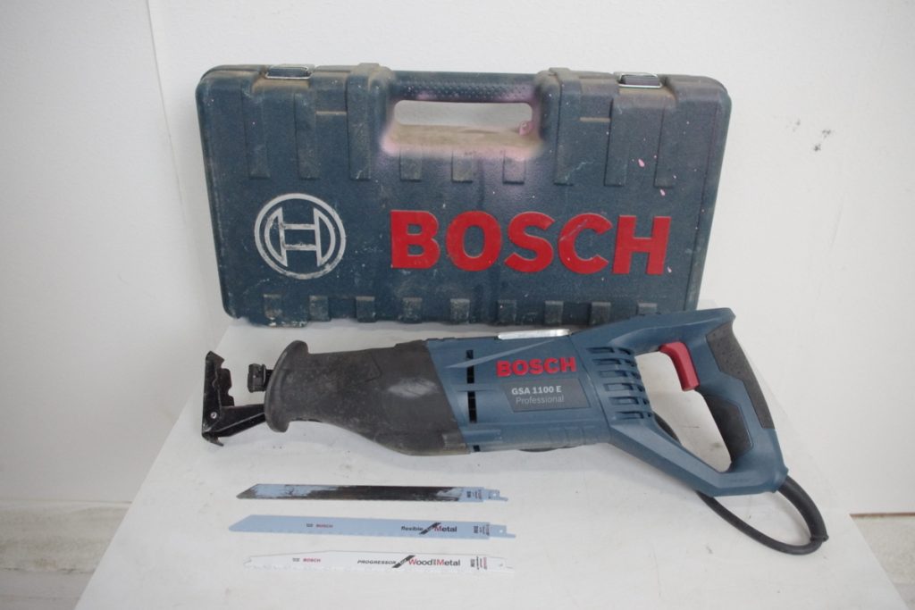 BOSCH セーバーソー GSA 1100E型 1100W 100V 10A Professional ボッシュ ケース付