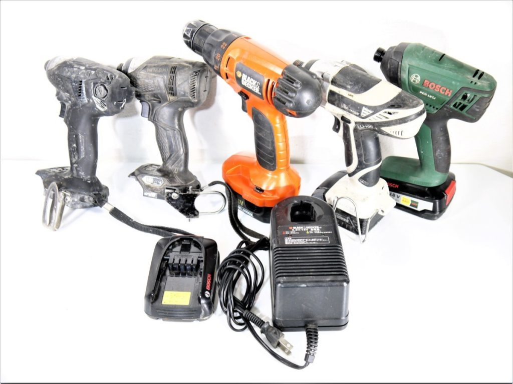 インパクトドライバー 5個　充電器2個 まとめ売り BOSCH 日立工機等 電動工具 DIY