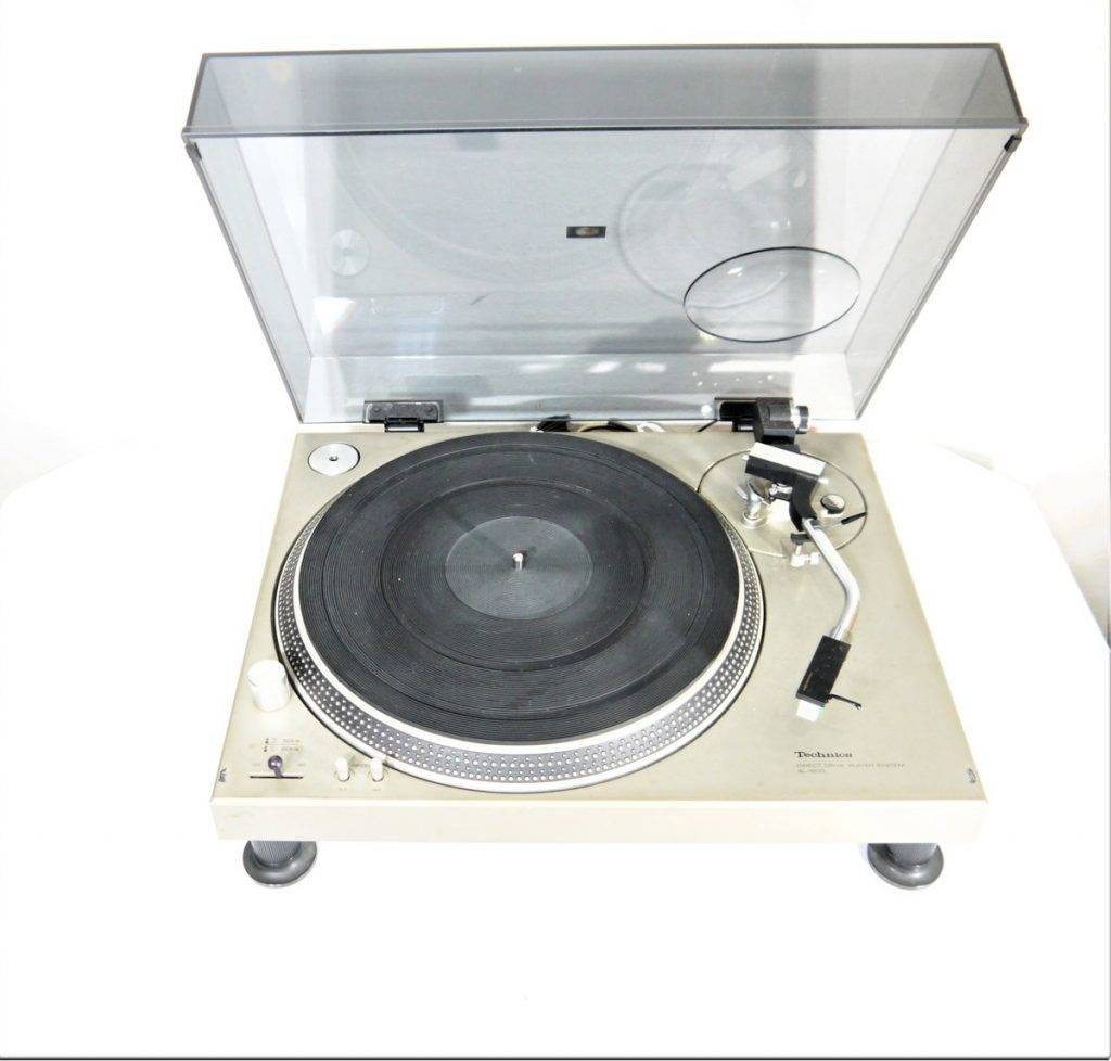 Technios テクニクス SL-1200 レコードプレイヤー ターンテーブル オーディオ機器 動作品