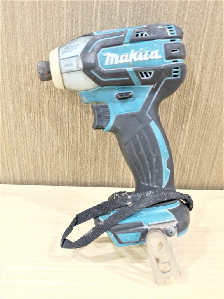 （2503）makita マキタ　充電式インパクトドライバー　TS141D 18V 本体のみ