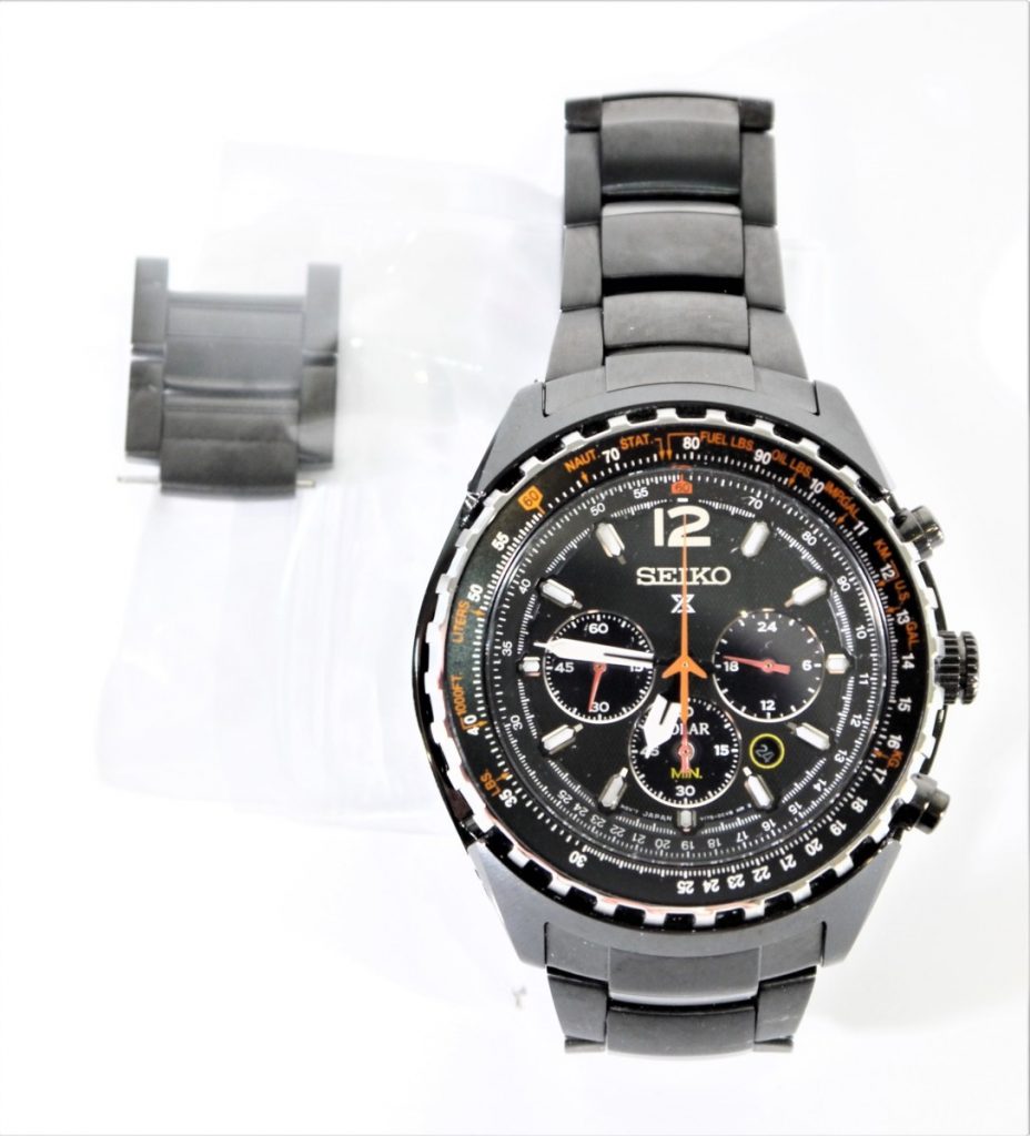 SEIKO　X　WATER RESISTANT10BAR　V175-0CK0　セイコー 腕時計