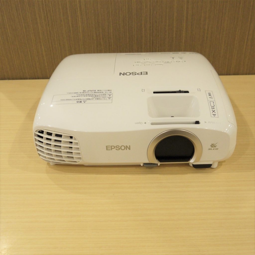 （ランプ点灯時間321H）エプソン 3D対応プロジェクター　EH-TW5200