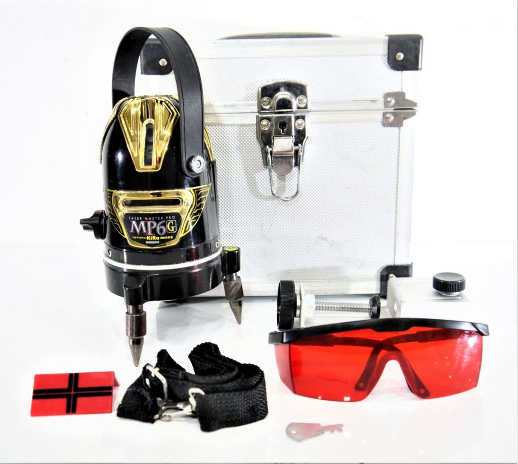 動作品　山真 屋内/屋外兼用 レーザー墨出し器 MP6G レーザーマスタープロ YAMASHIN