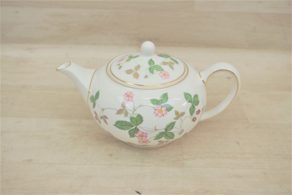 WEDGWOOD ウエッジウッド ワイルドストロベリー ティーポット Sサイズ 600cc WILD STRAWBERRY 新品