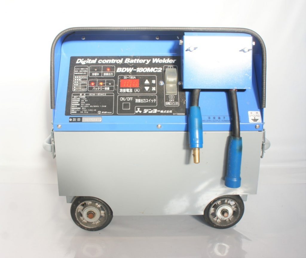 I10-82 DENYO 　デンヨー　バッテリー溶接機 BDW-180MC2 バッテリーウェルダー　現状品　美品