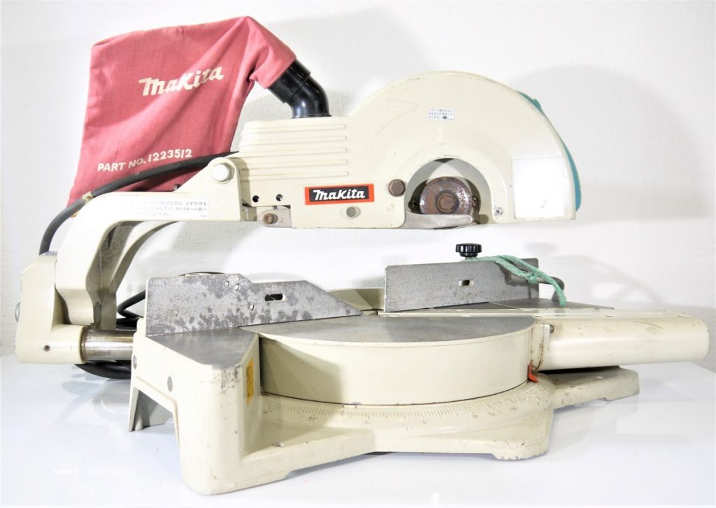 makita マキタ 10型スライドマルノコ LS1011 丸鋸/丸ノコ/丸のこ 切断機 内装業 大工道具