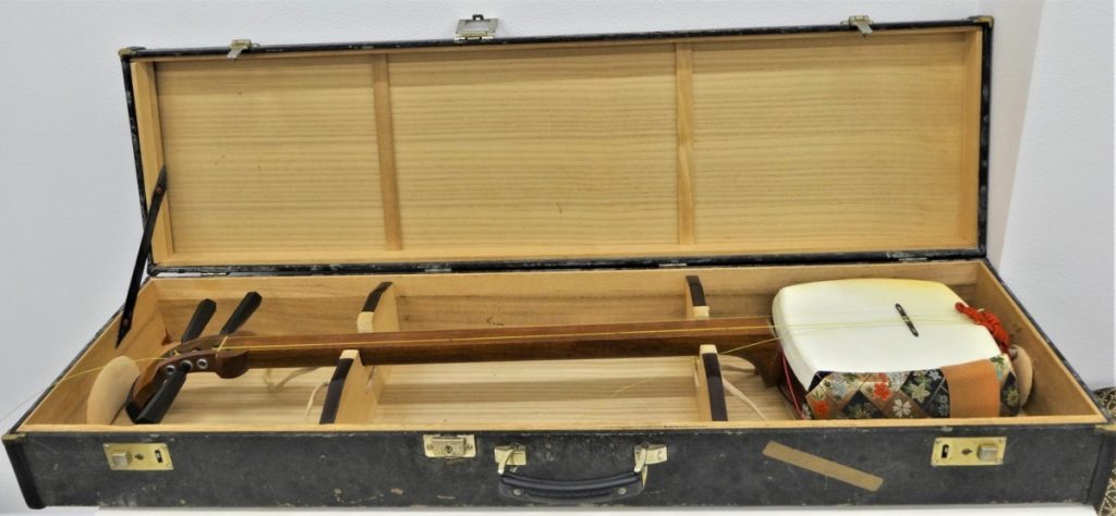 H10-63 ② 津軽三味線 ケース付