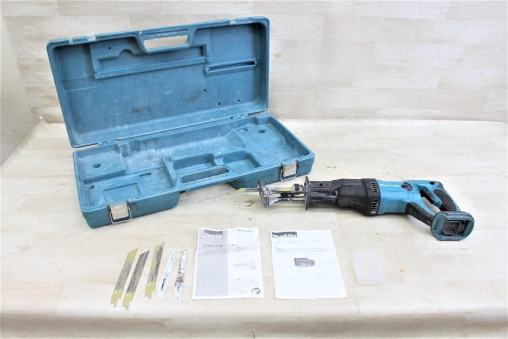 makita 充電式レシプロソー JR141D 切断機 電動工具 ケース付き マキタ