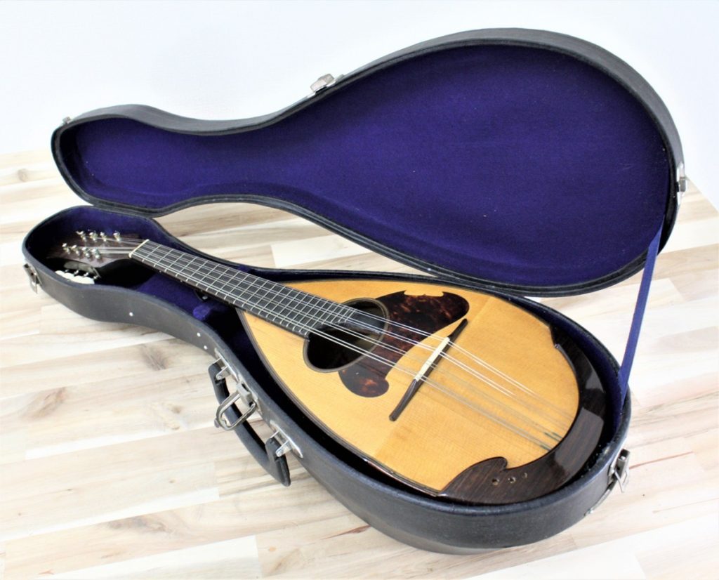 落合忠男 マンドリン 1970年 弦楽器 8弦 ケース付 希少品