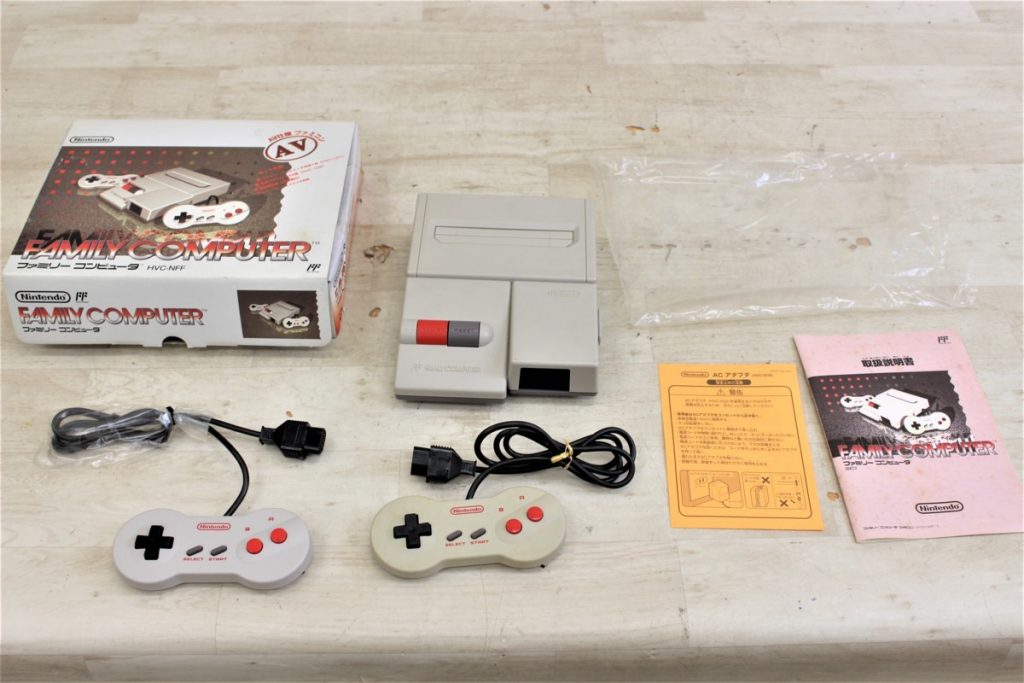 NINTENDO 任天堂 ファミリーコンピューター 本体 HVC-101 ニンテンドー ファミコン FC