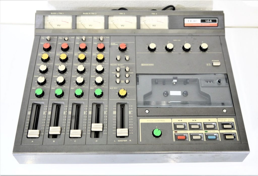希少 TEAC MODEL144 TASCOM 4チャンネルマルチトラックレコーダー カセット式　初代MTR ヴィンテージ