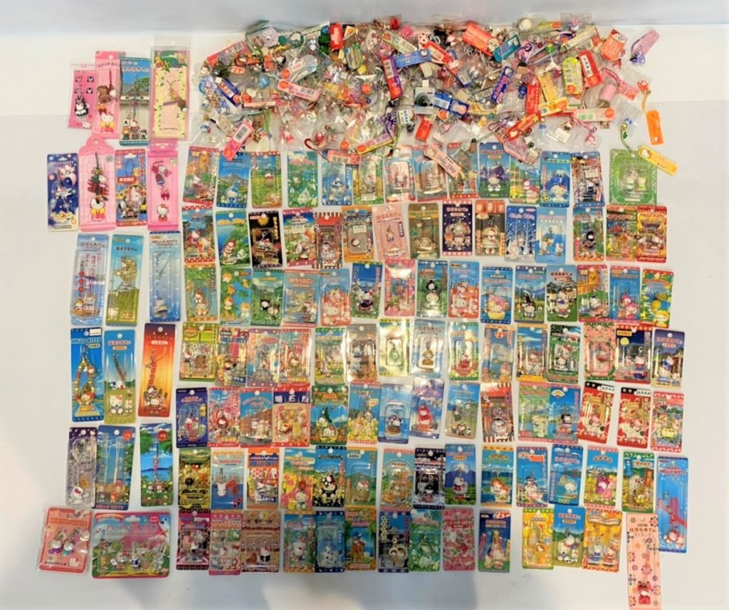 ご当地キティちゃん　ストラップ　大量セット　200点以上