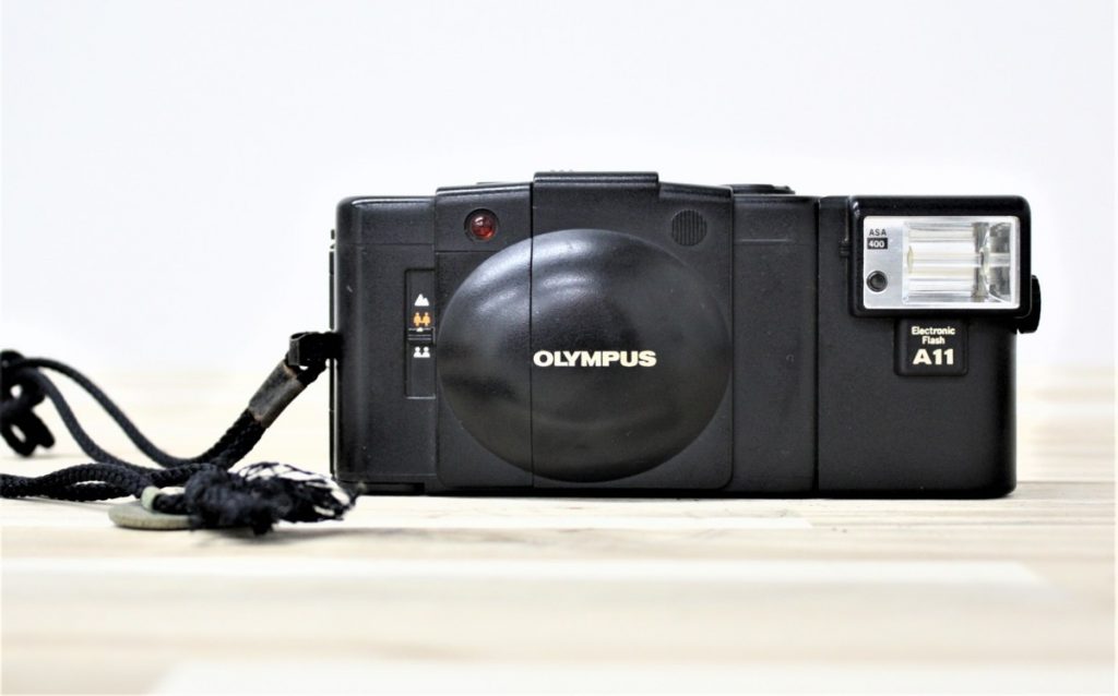 OLYMPUS オリンパス XA2　コンパクト フィルムカメラ