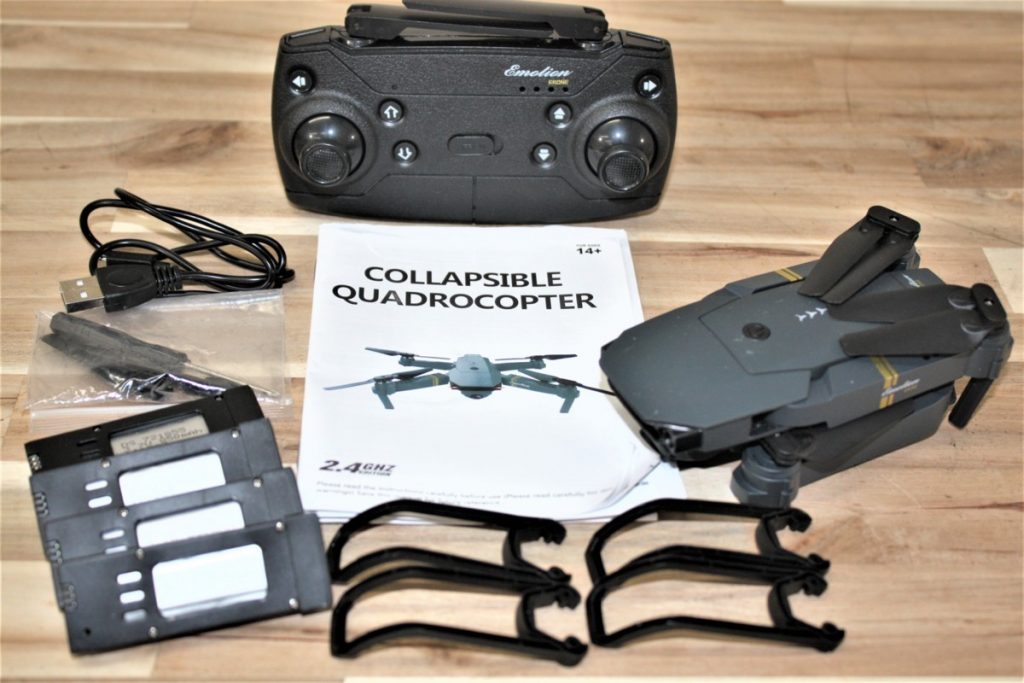 【現状品】小型ドローン　COLLAPSIBLE QUADROCOPTER 2.4GHZ edition
