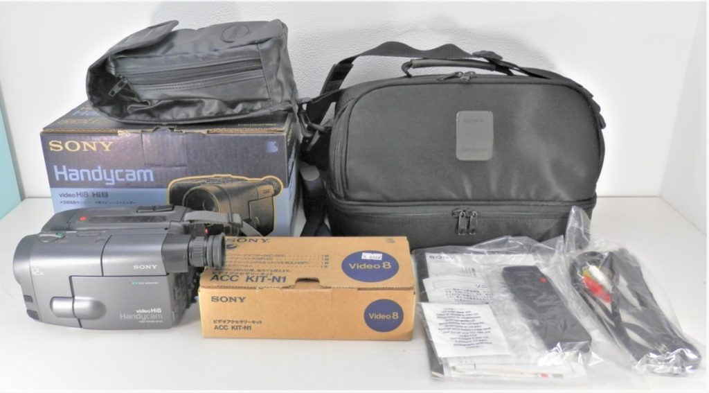 SONY ソニー CCD-TRV60 ビデオカメラ レコーダー video Hi8 Handycam ハンディーカム 通電確認OK