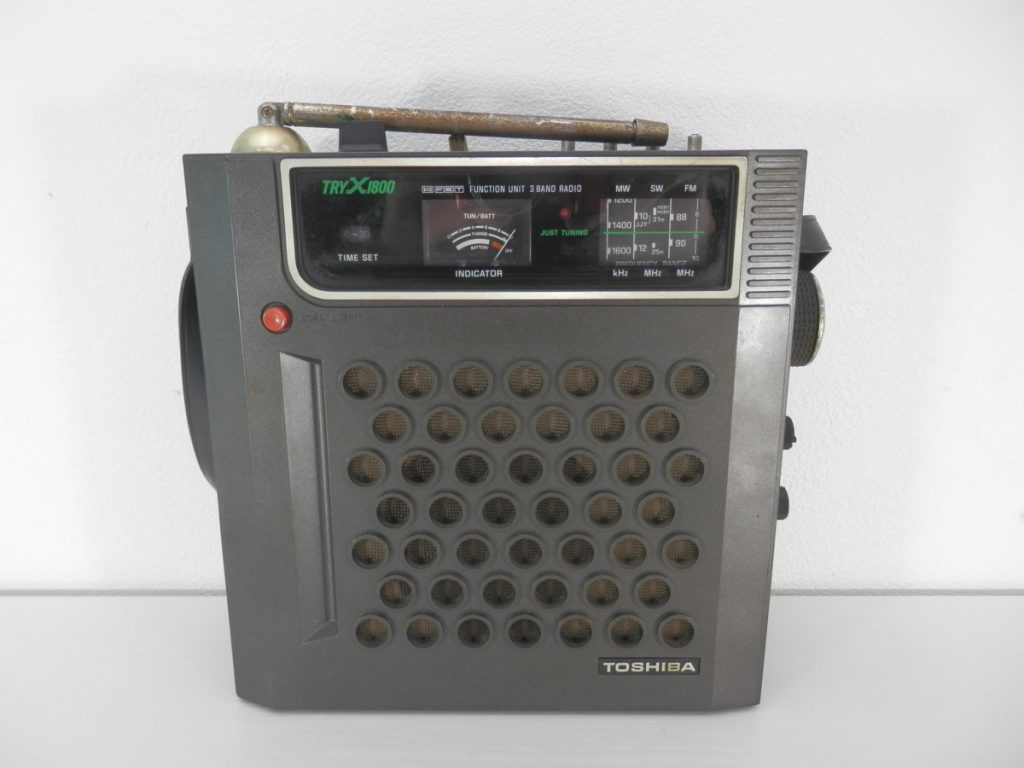 TOSHIBA 東芝 IC ラジオ 3バンド RP-1800F