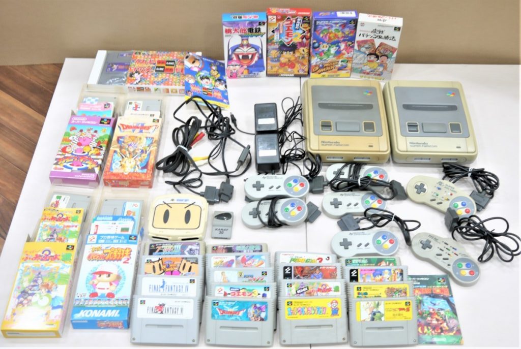 スーパーファミコン本体 SHVC-001 ACアダプタ ＡＶケーブル コントローラー ソフト等