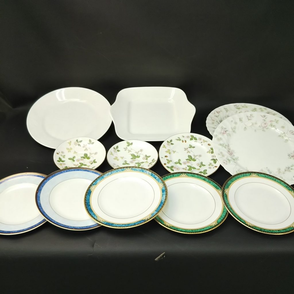 大量 WEDGWOOD ウェッジウッド 洋食器いろいろまとめて ROSEHIP/VALENCIA/ワイルドストロベリーなど 現状品