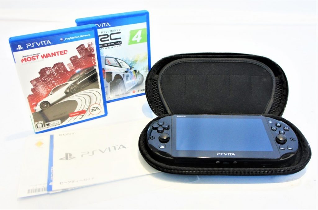 PS VITA PCH-2000 ブラック本体　ソフト2本付