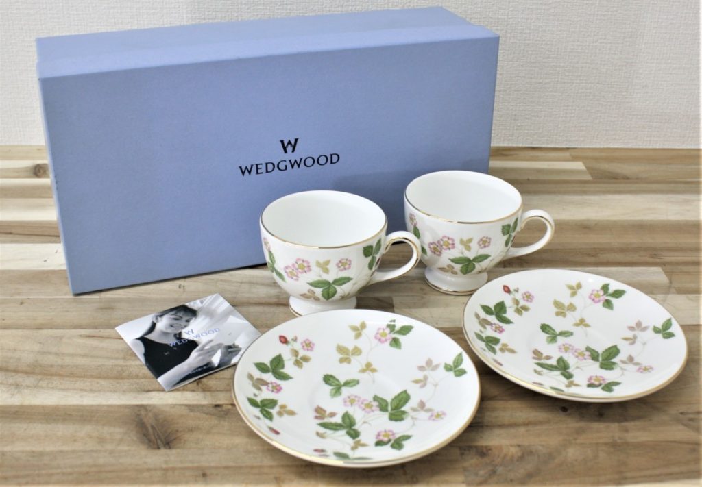 WEDGWOOD カップ&ソーサー ２客セット 高級食器 ウェッジウッド 元箱付