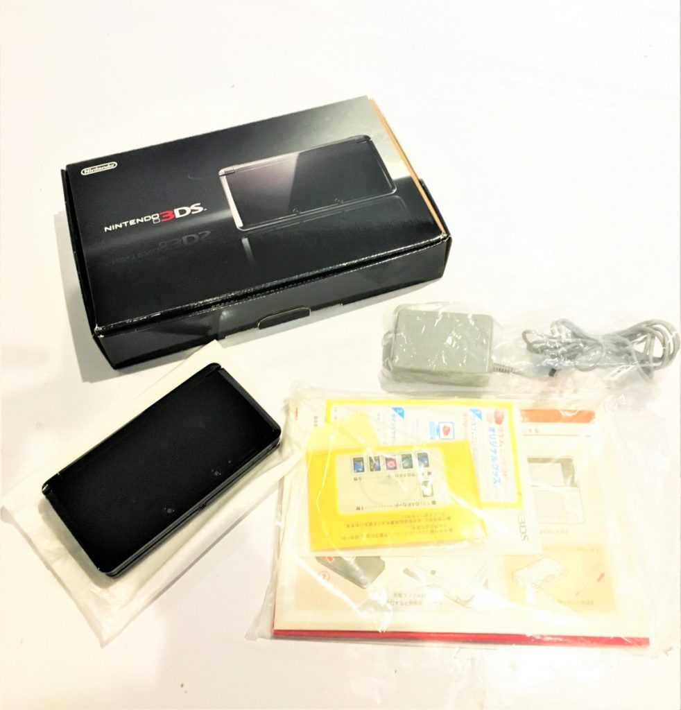 任天堂 ニンテンドー3DS 本体 コスモブラック　初期化・動作確認　済み
