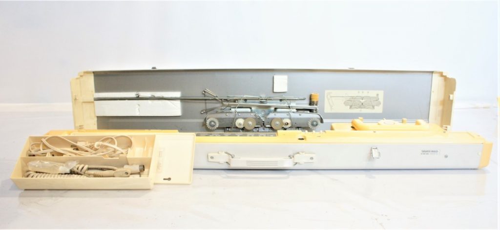 SILVER REED AmAm SK580 アムアム シルバー編機 （通電のみ確認）